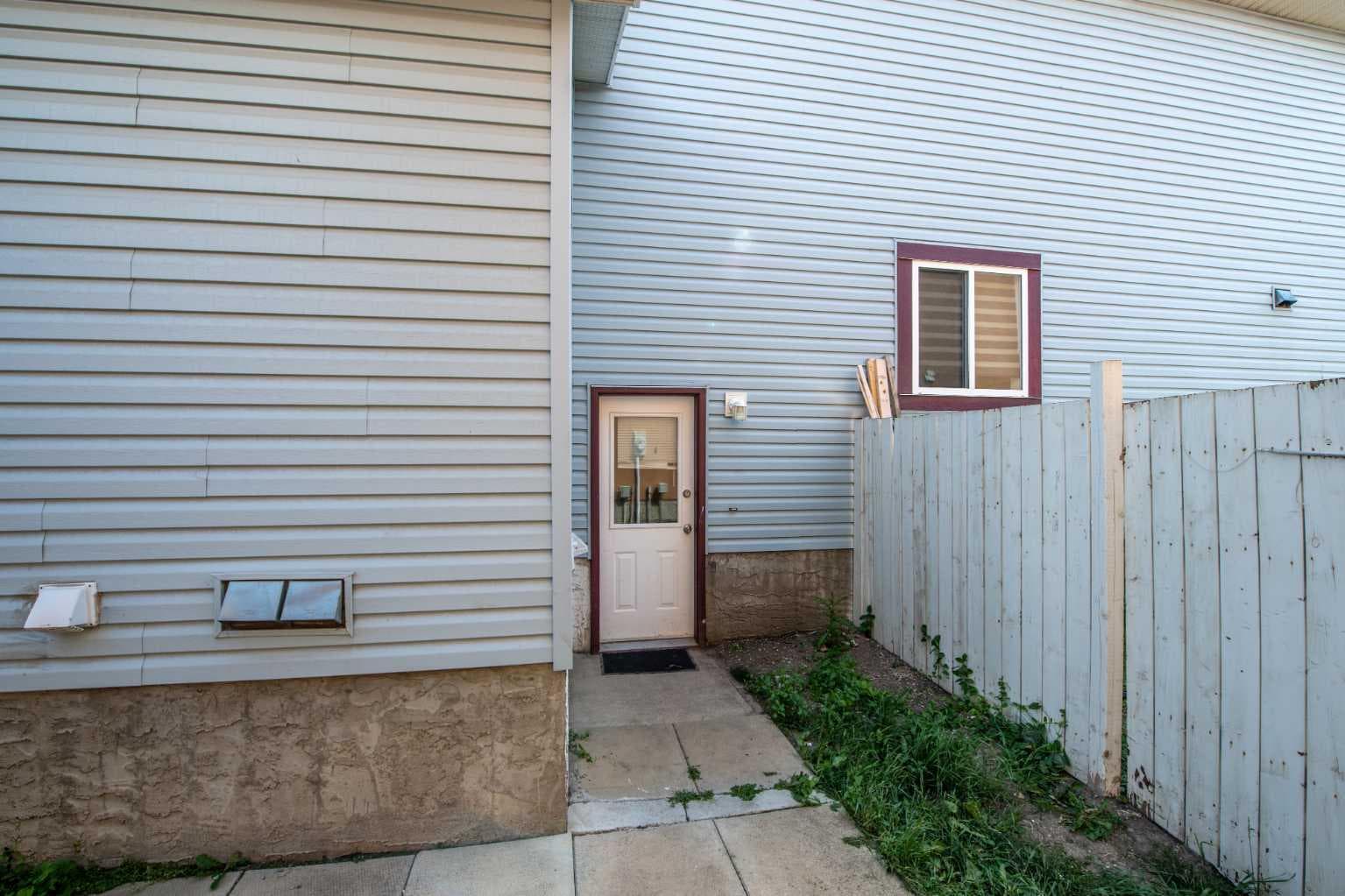 210 Taracove Landing NE