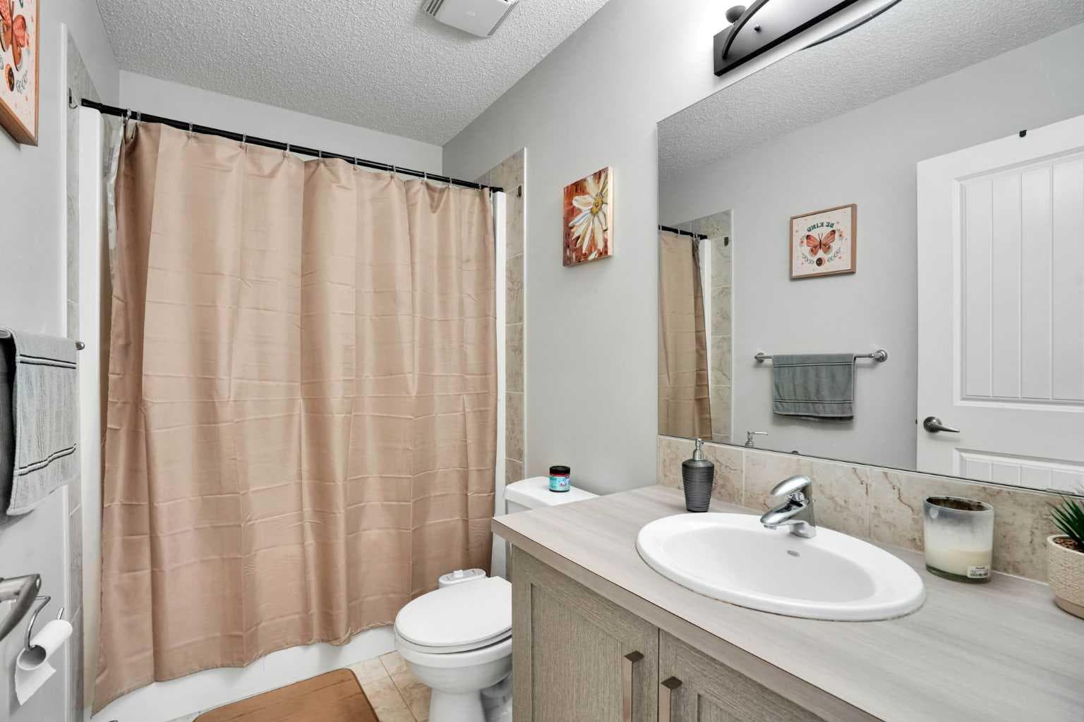 250 Canals Close SW
