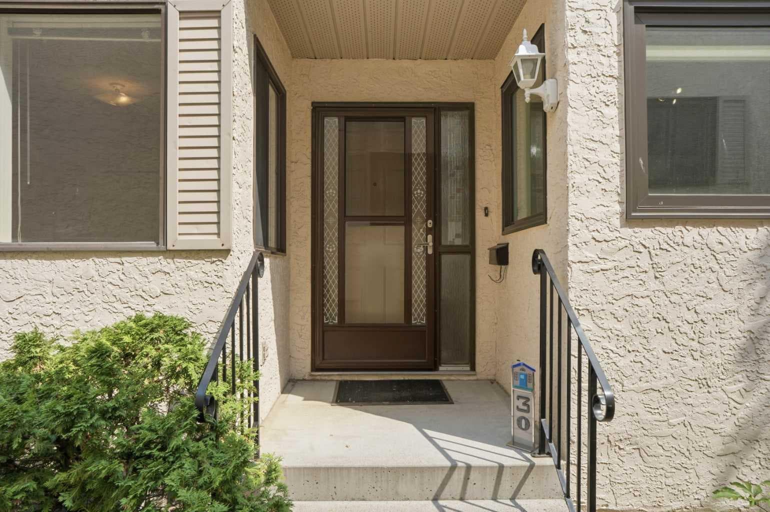30 Sandarac Circle NW