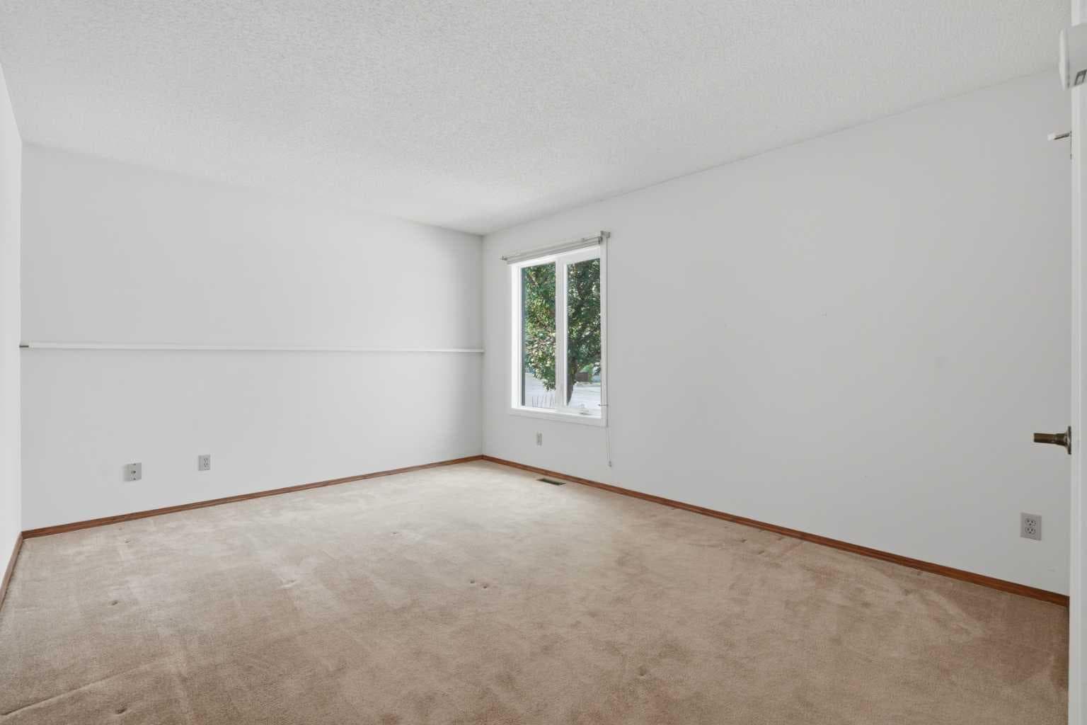 30 Sandarac Circle NW