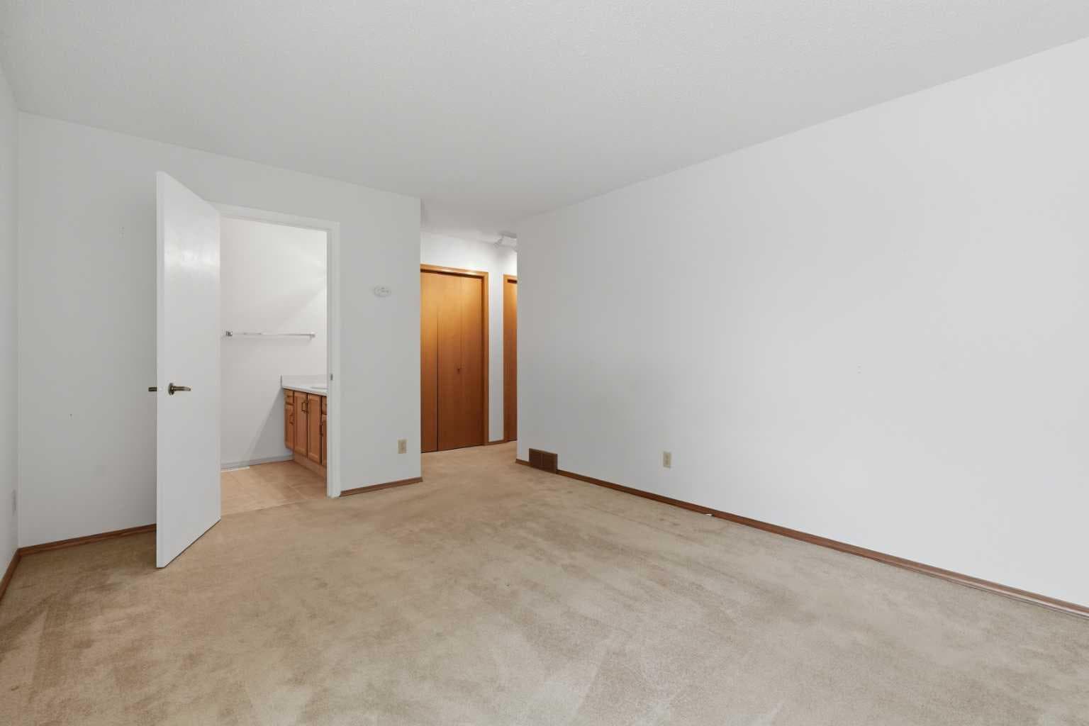 30 Sandarac Circle NW