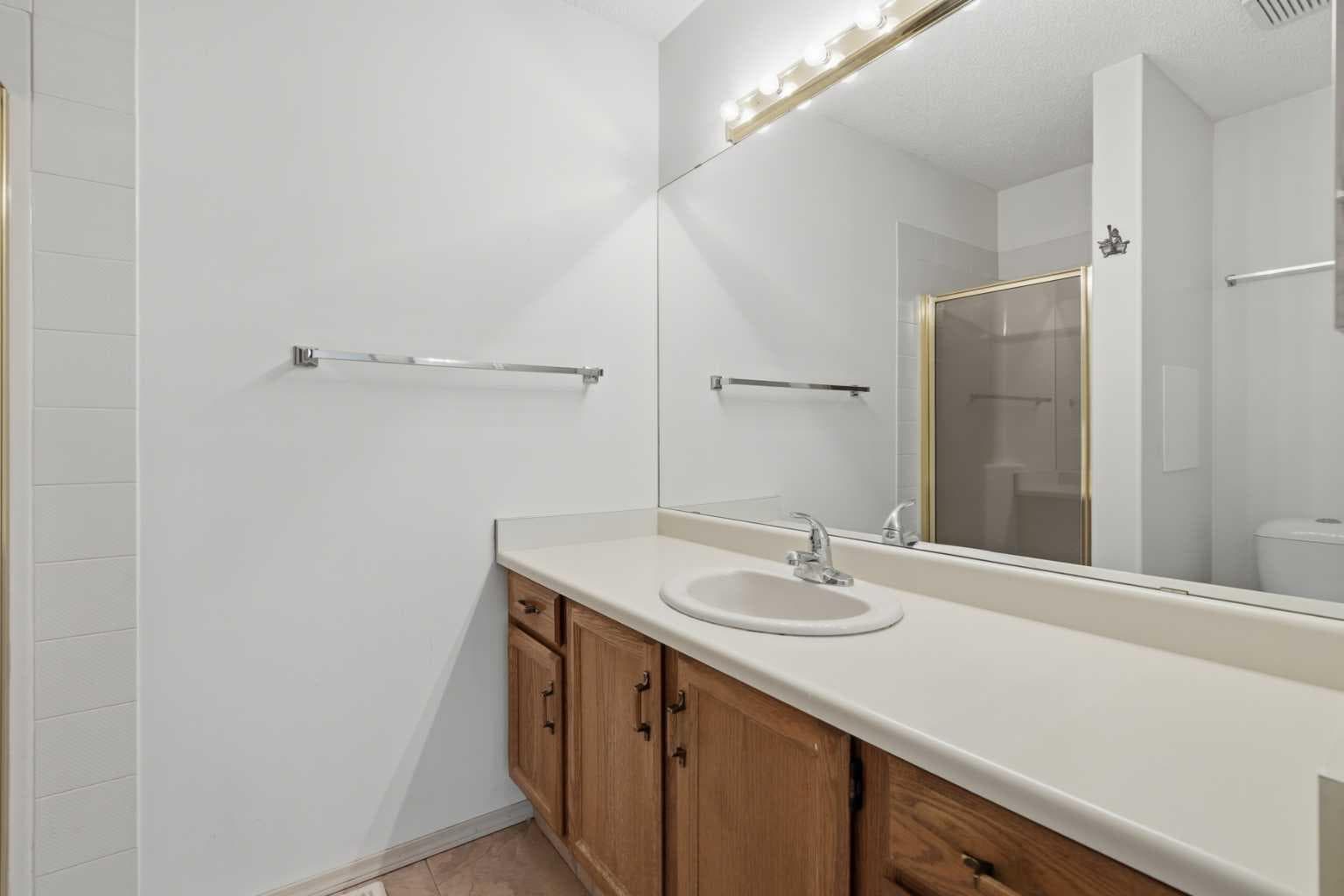 30 Sandarac Circle NW