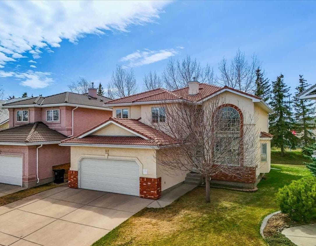 98 Hampstead Circle NW