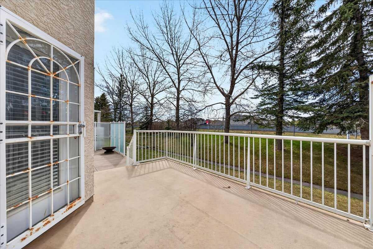 98 Hampstead Circle NW