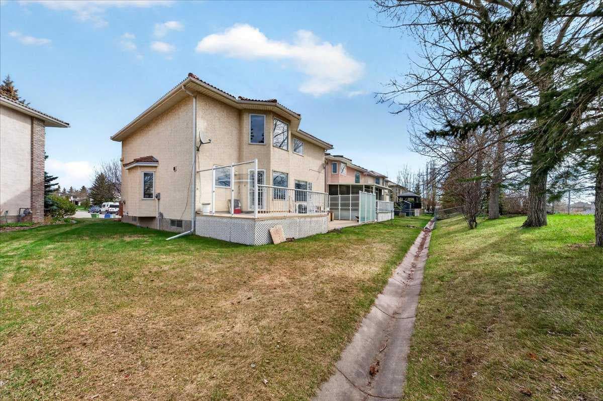 98 Hampstead Circle NW