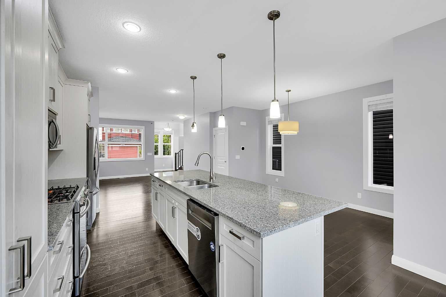 95 Redstone Park NE