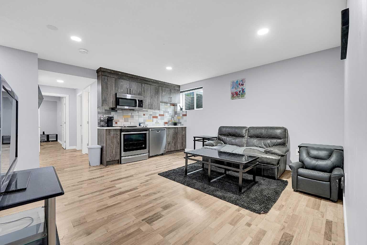 95 Redstone Park NE