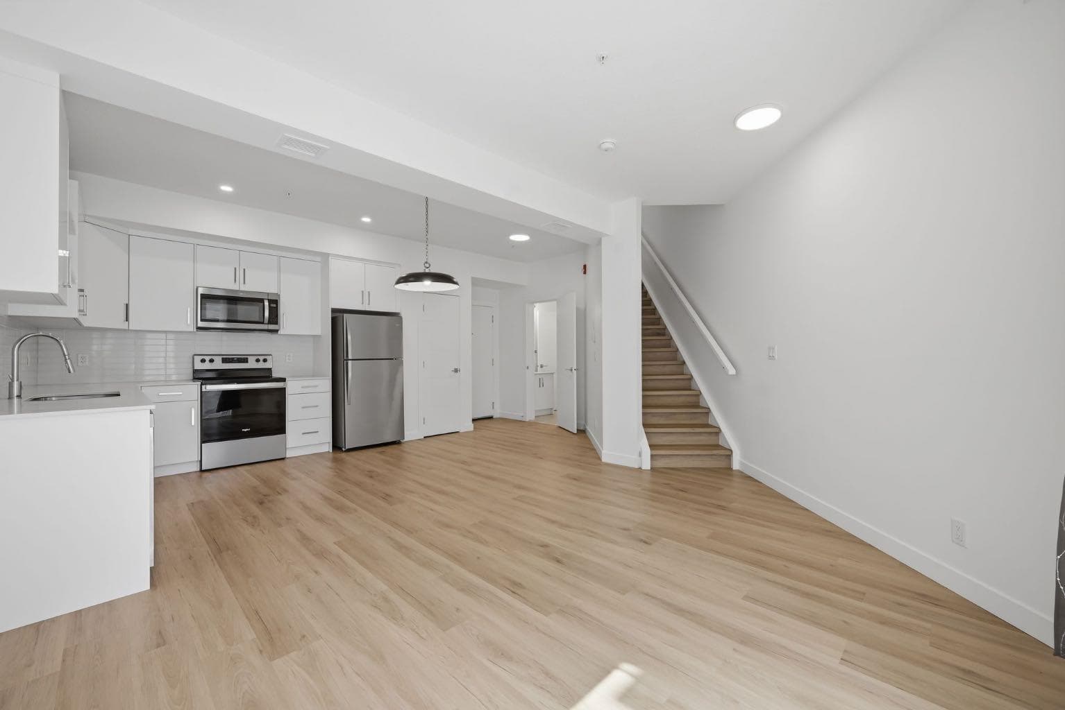 2218, 151 Skyview Bay NE