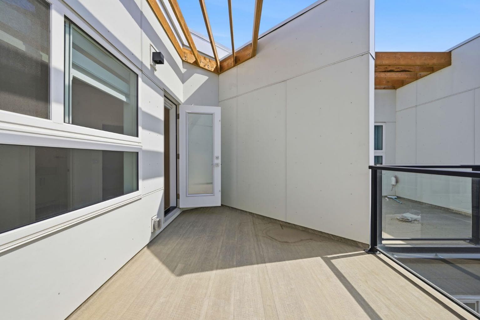 2218, 151 Skyview Bay NE