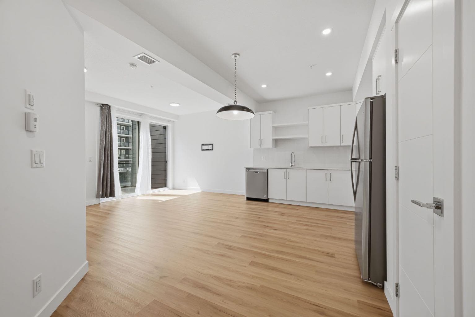 2218, 151 Skyview Bay NE