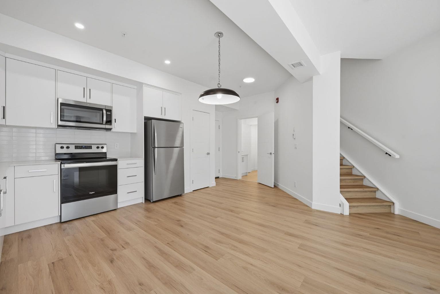 2218, 151 Skyview Bay NE
