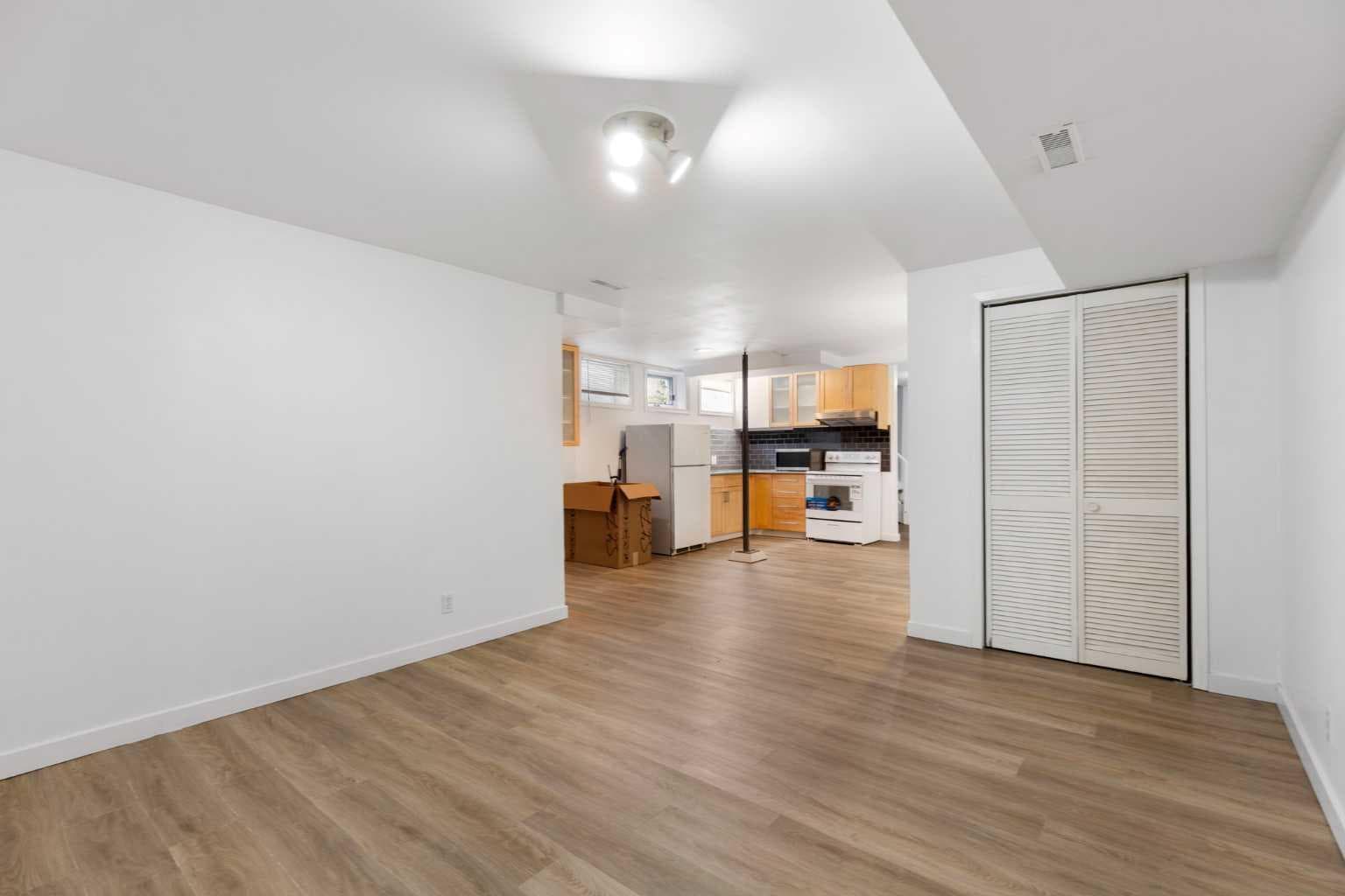 2029 & 2031 35 Street SW