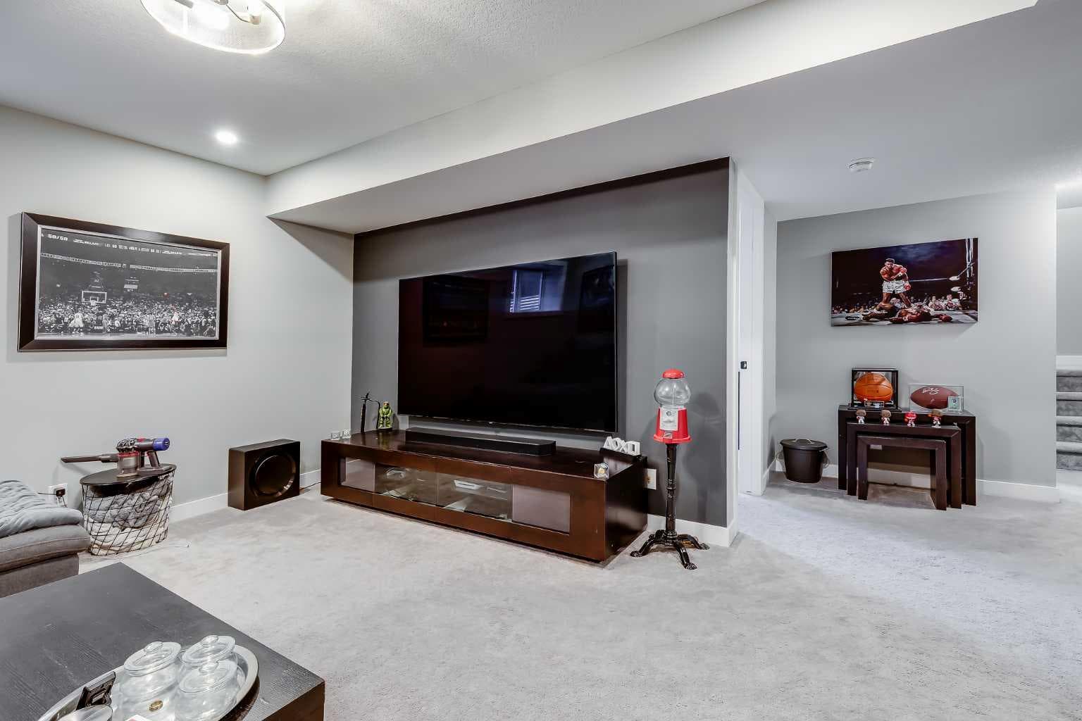 208 Osborne Green SW