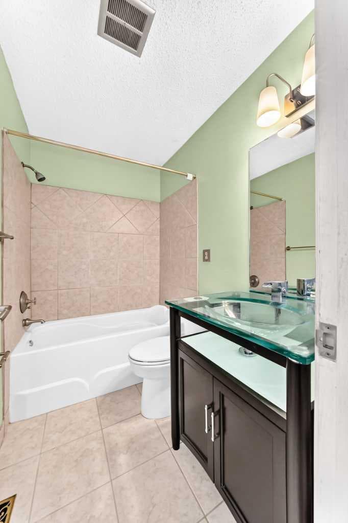 136 Midlawn Close SE