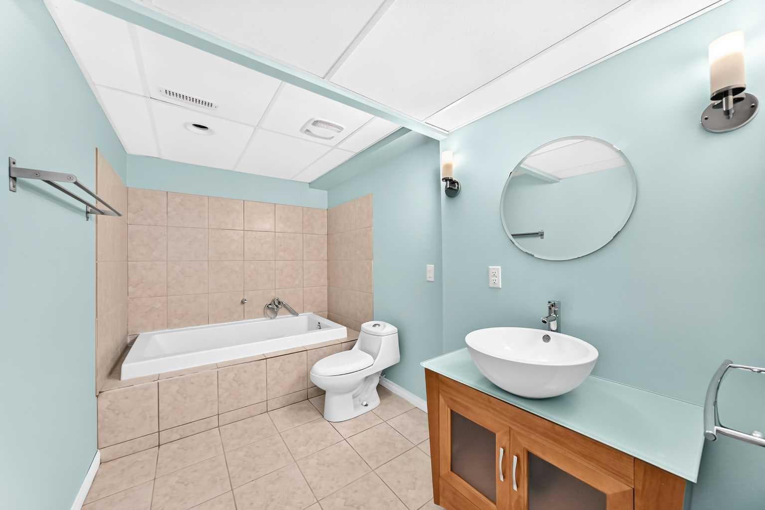 136 Midlawn Close SE