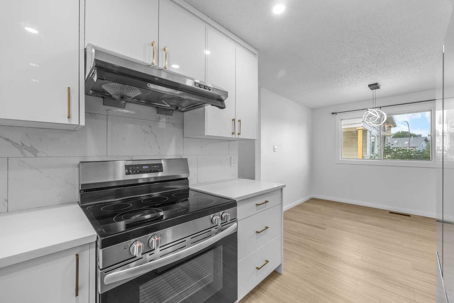 155 Sandarac Way NW