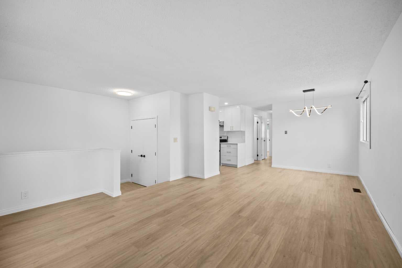 155 Sandarac Way NW