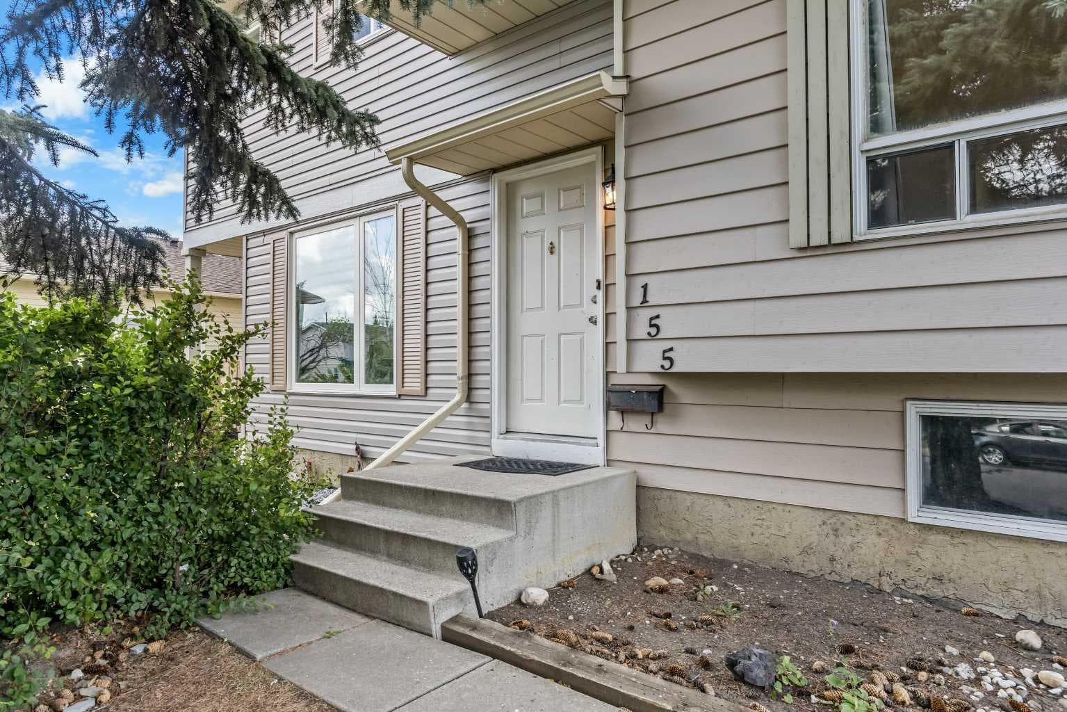 155 Sandarac Way NW