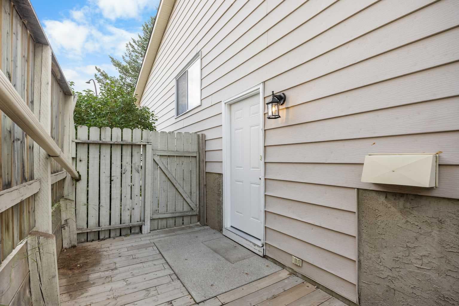 155 Sandarac Way NW
