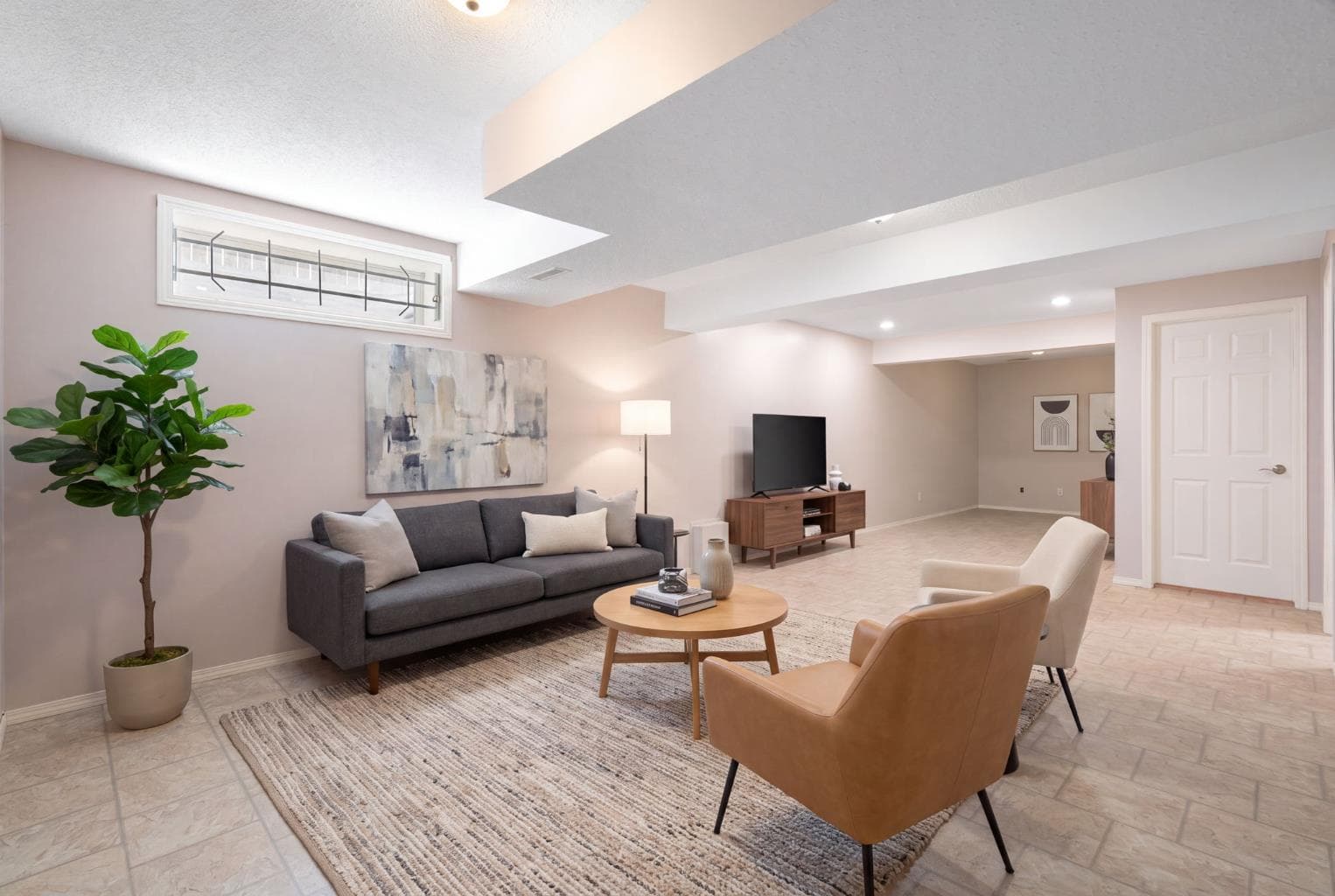 77 Tararidge Circle NE