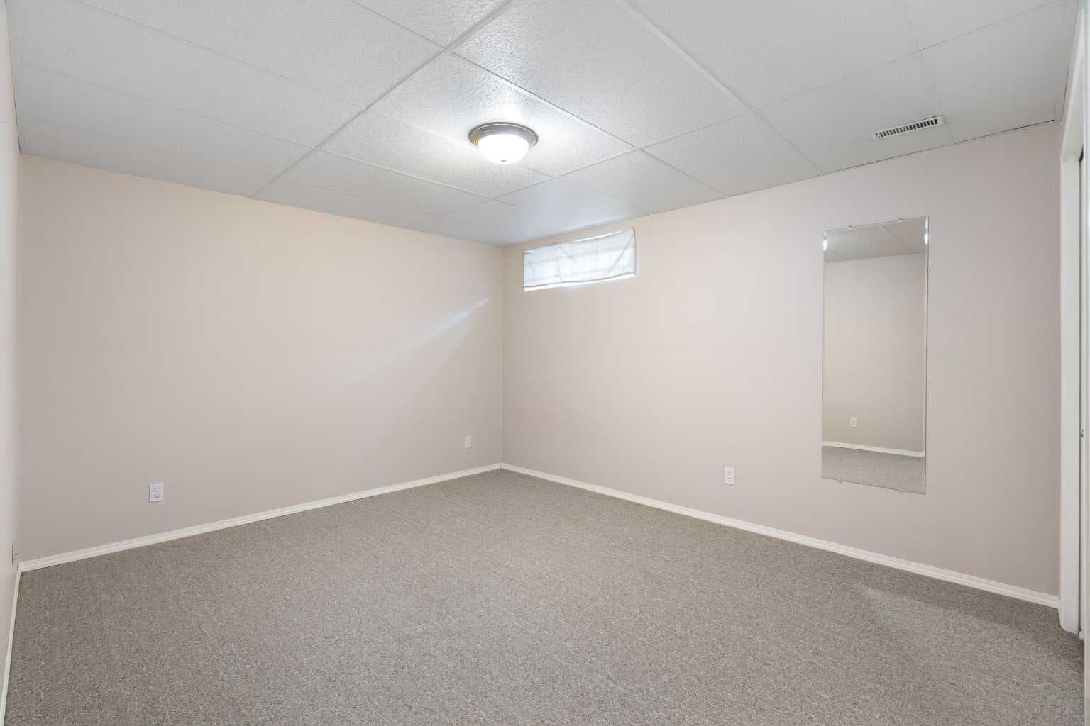 77 Tararidge Circle NE