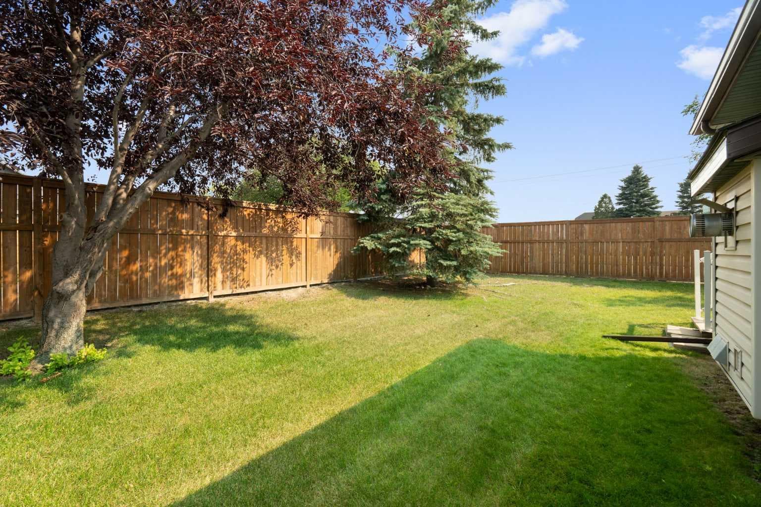 77 Tararidge Circle NE