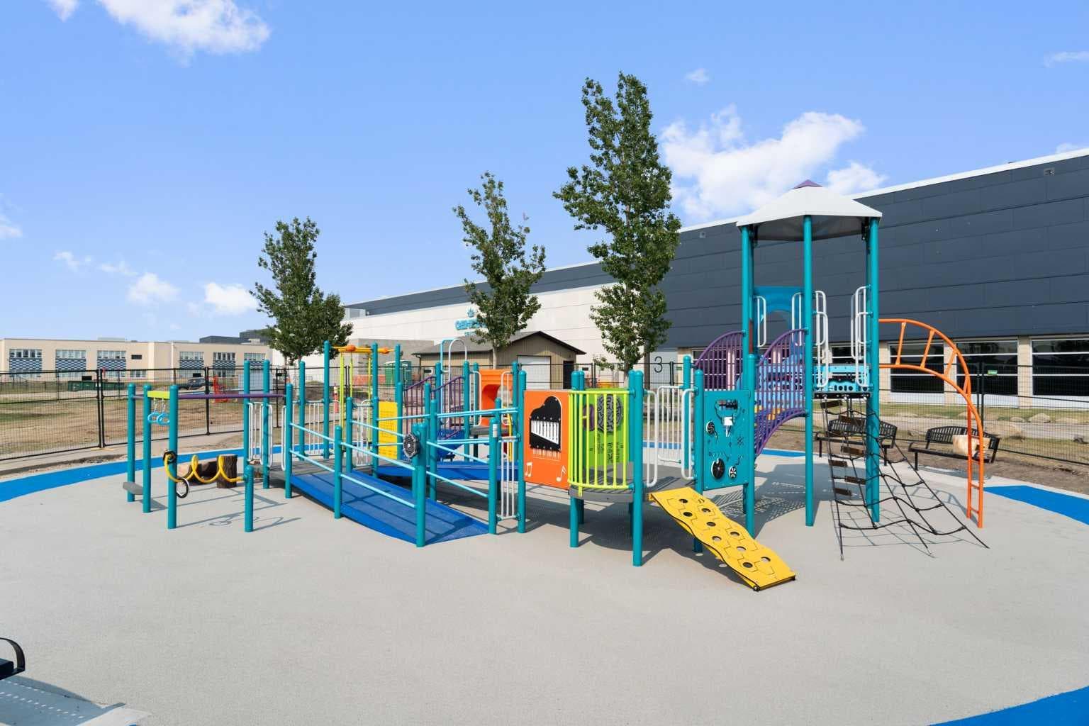 77 Tararidge Circle NE