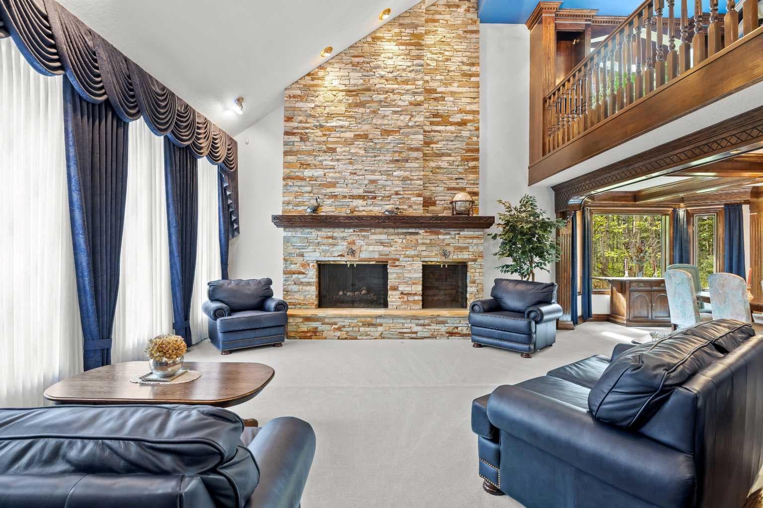 7 Biggar Heights Bay 