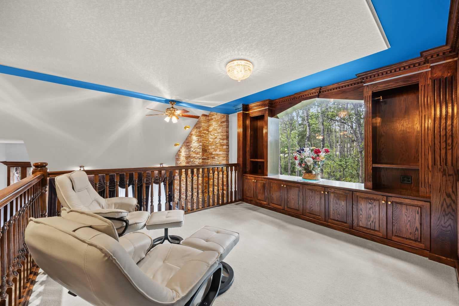 7 Biggar Heights Bay 