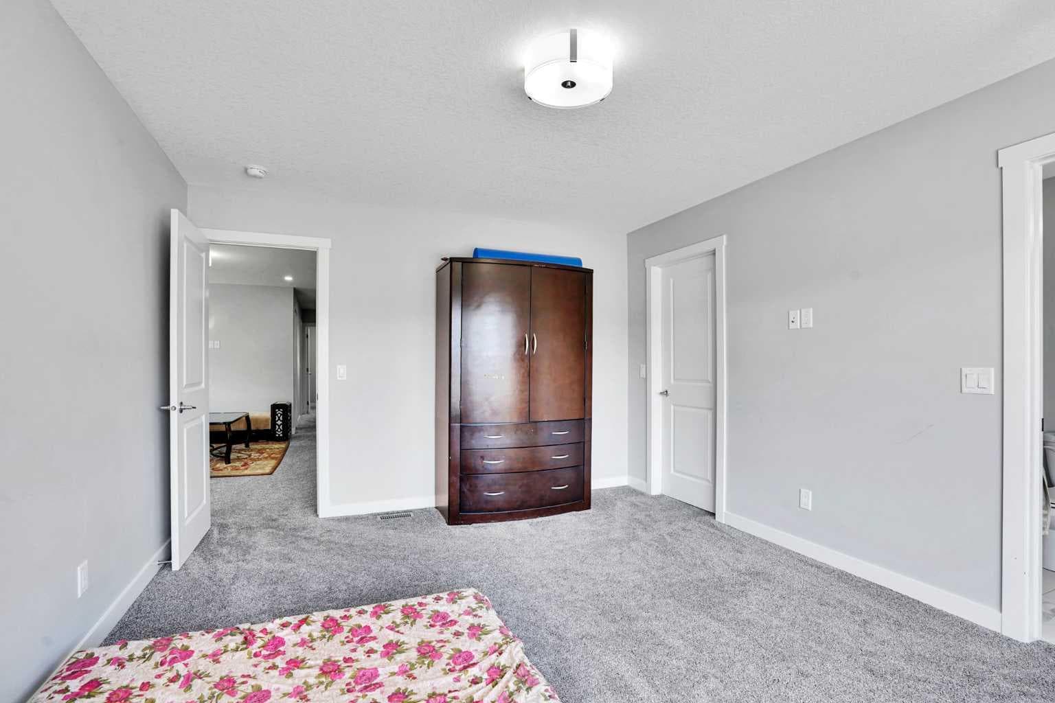 50 Saddlestone Place NE