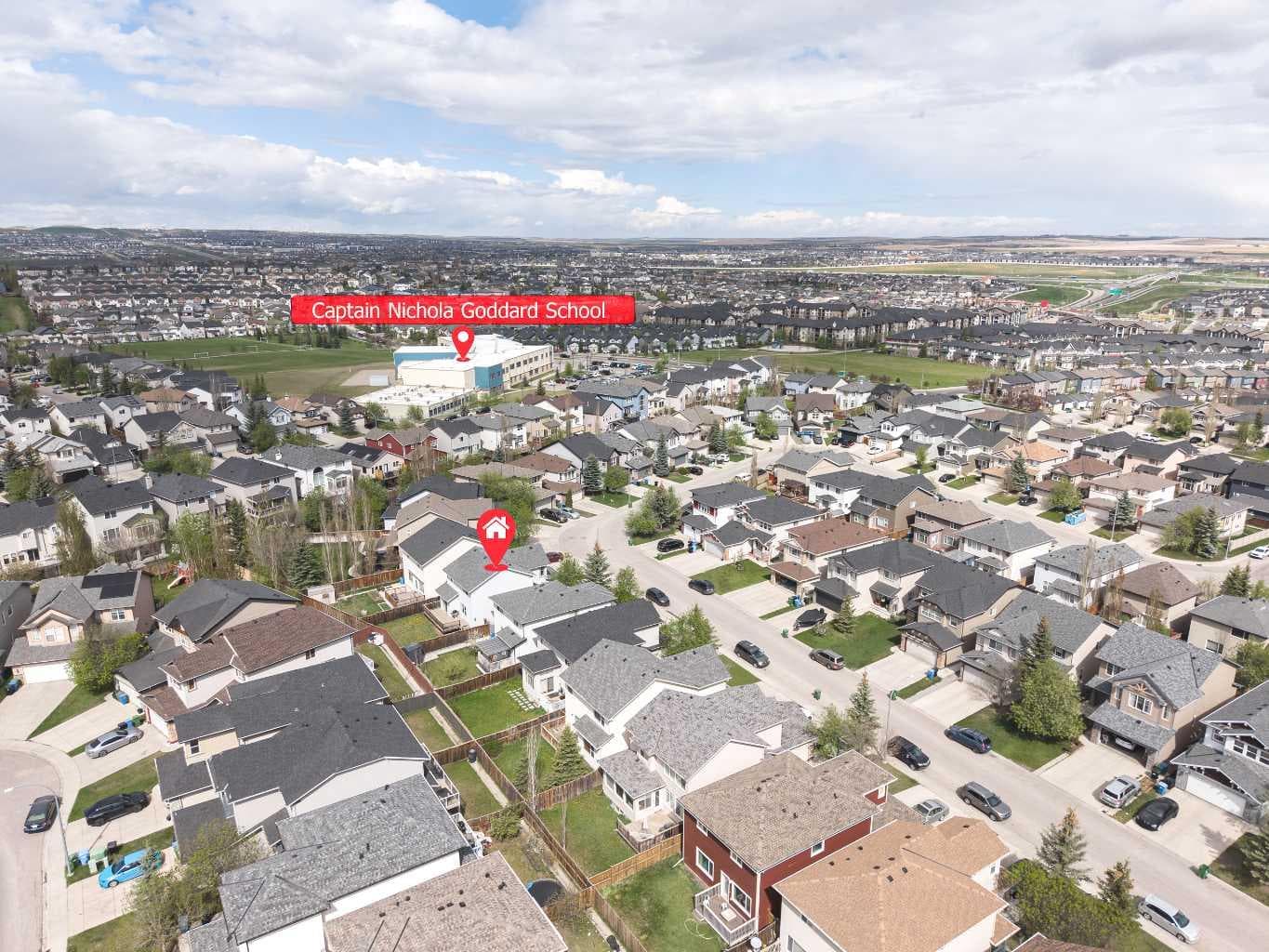 96 Panamount Manor NW