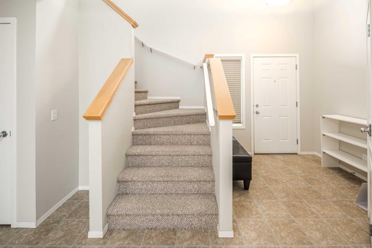 96 Panamount Manor NW