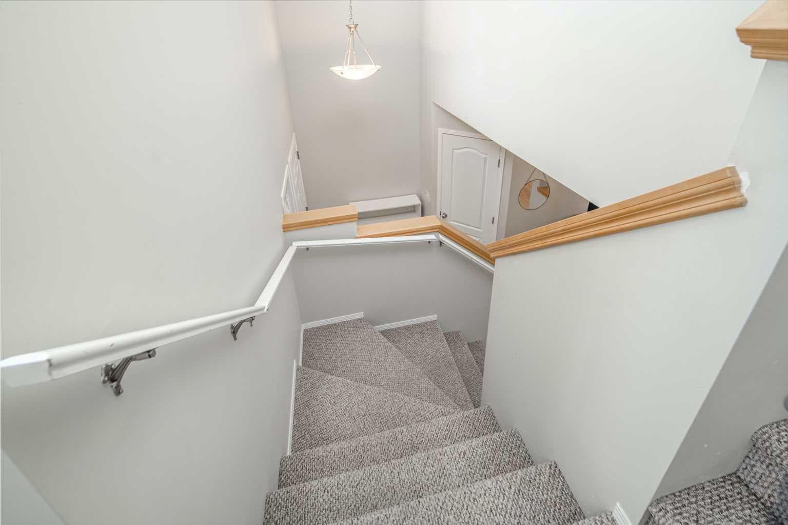 96 Panamount Manor NW