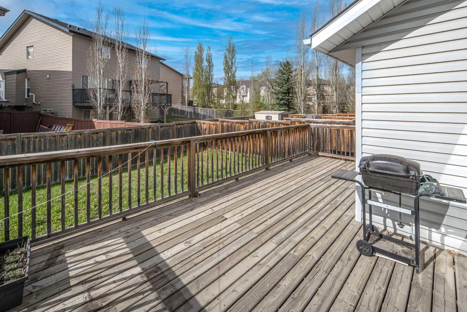 96 Panamount Manor NW