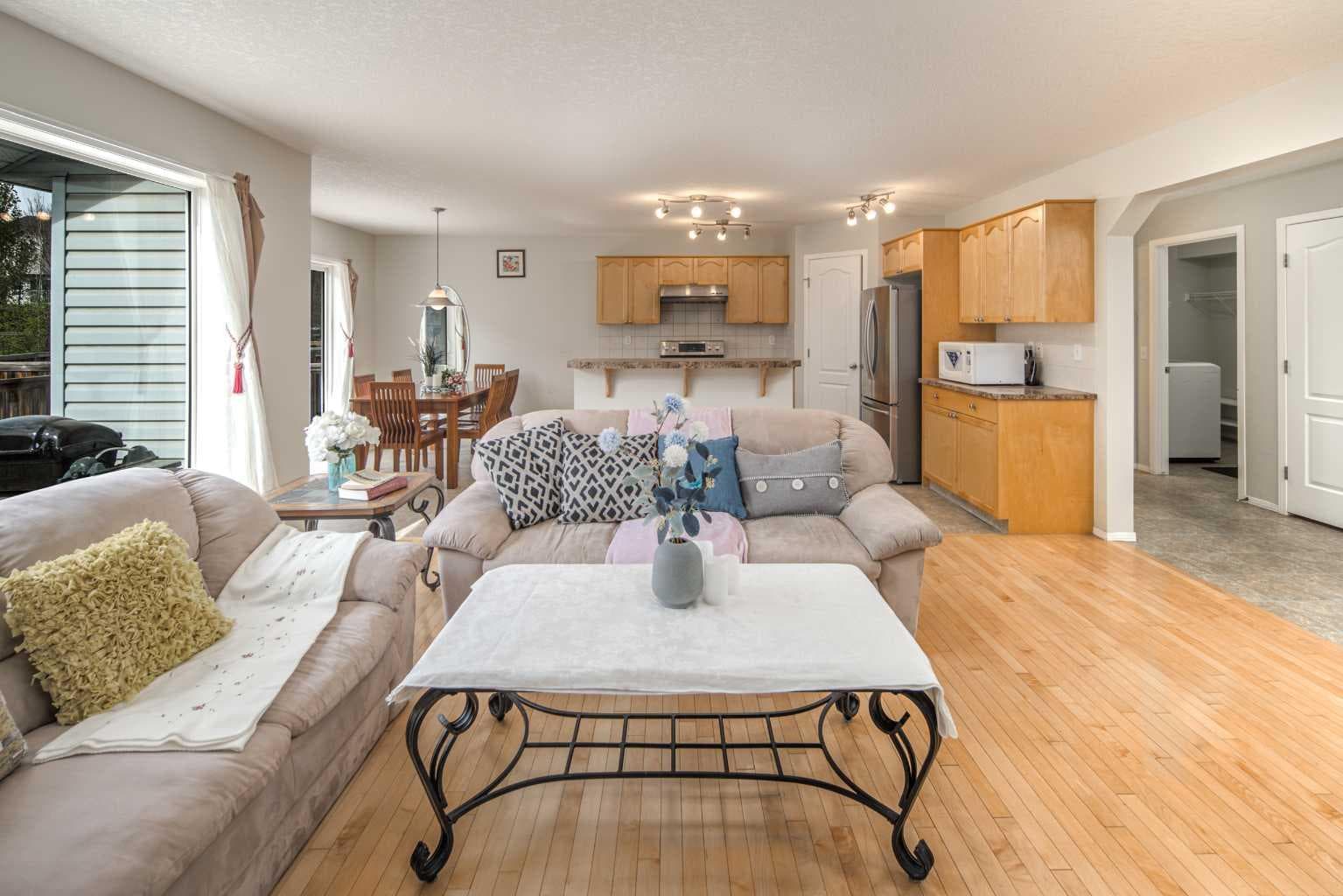 96 Panamount Manor NW