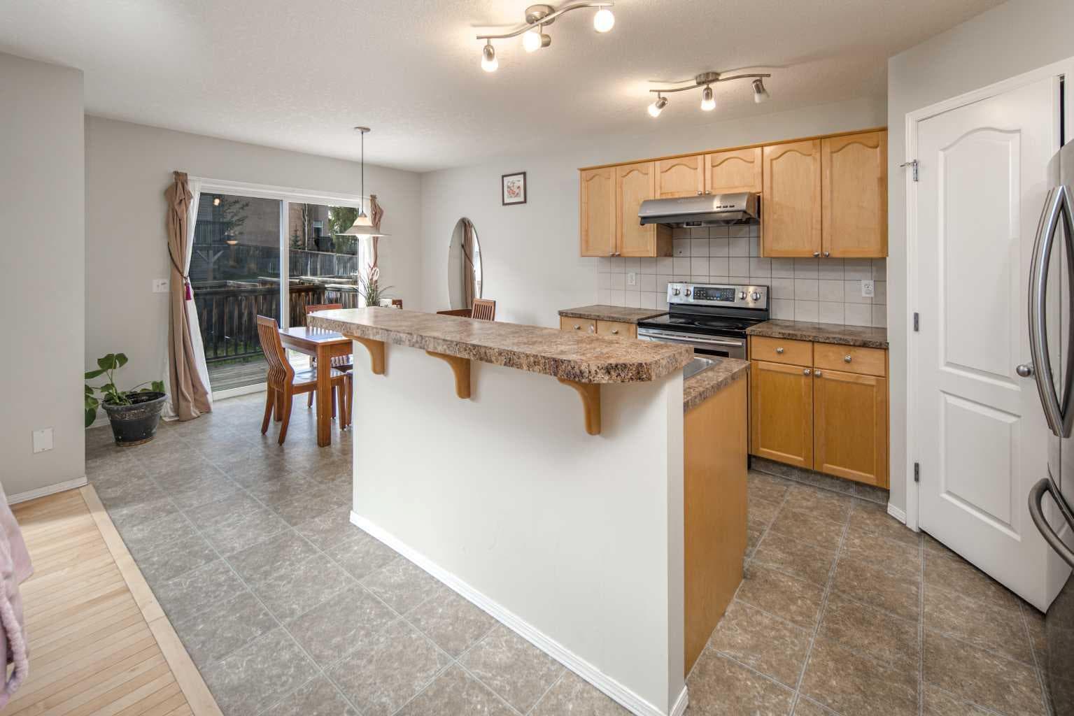 96 Panamount Manor NW