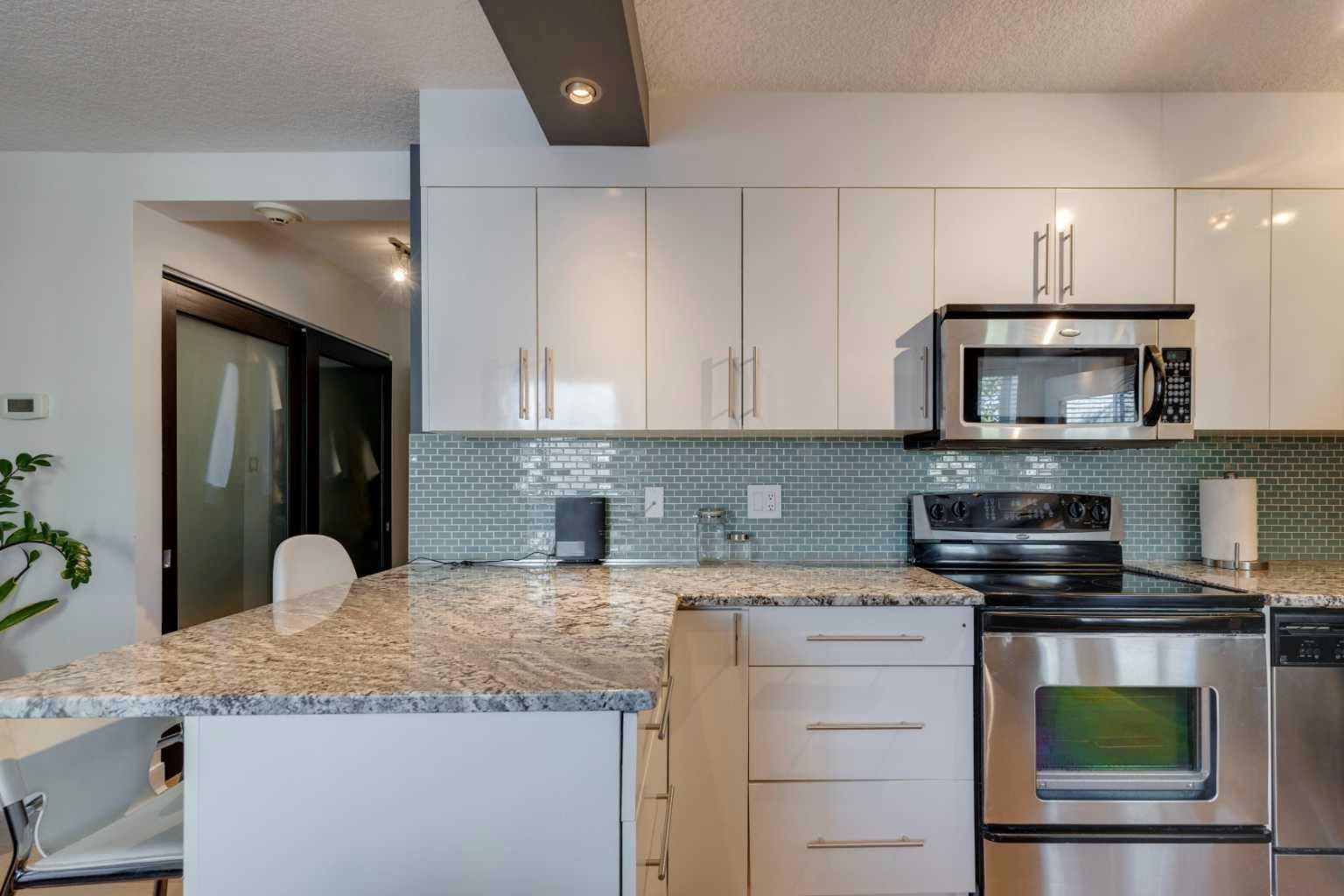 304, 1904 10 Street SW