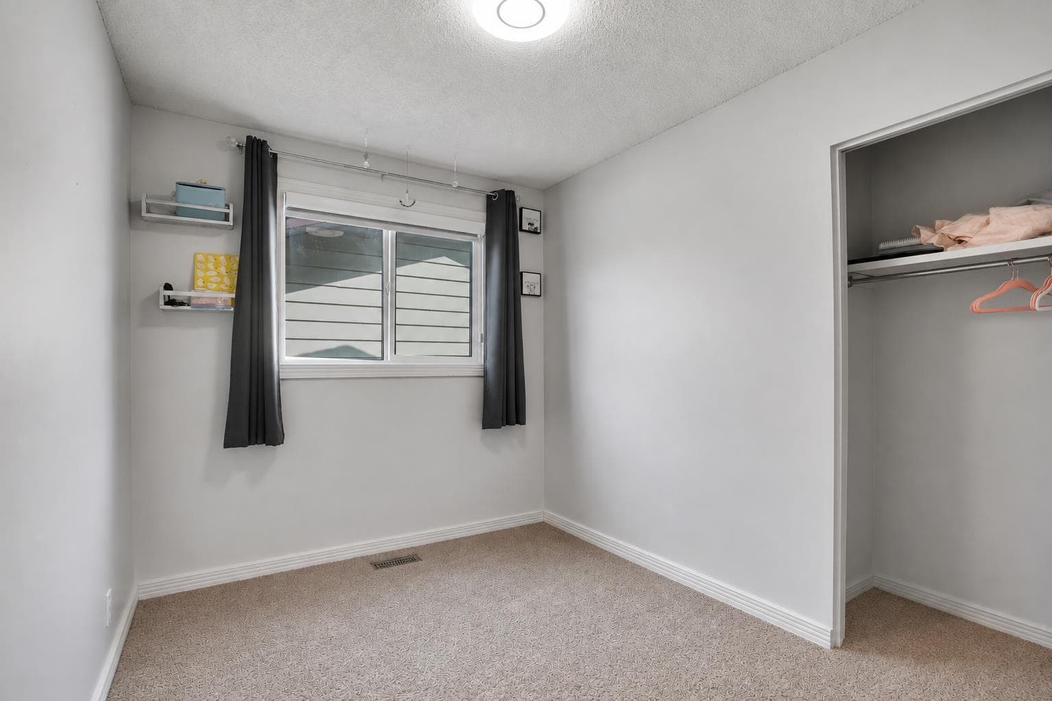 115 Abingdon Crescent NE