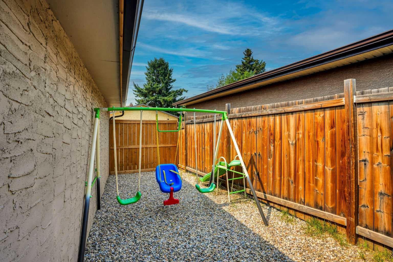 115 Abingdon Crescent NE