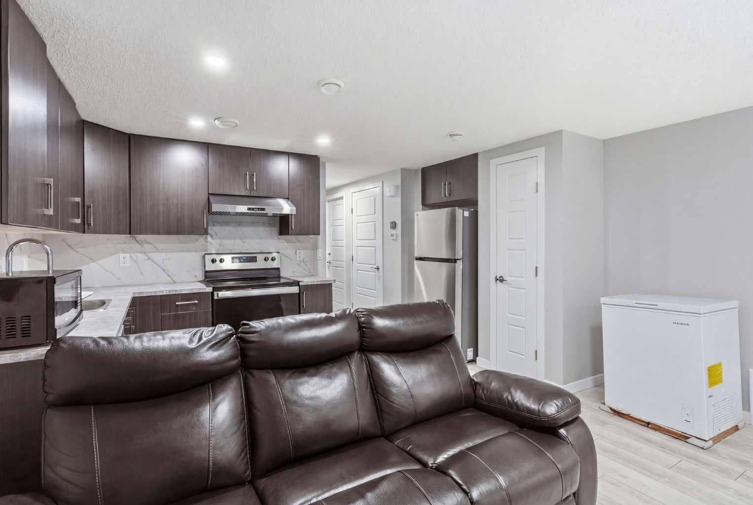 44 Amblefield Avenue NW