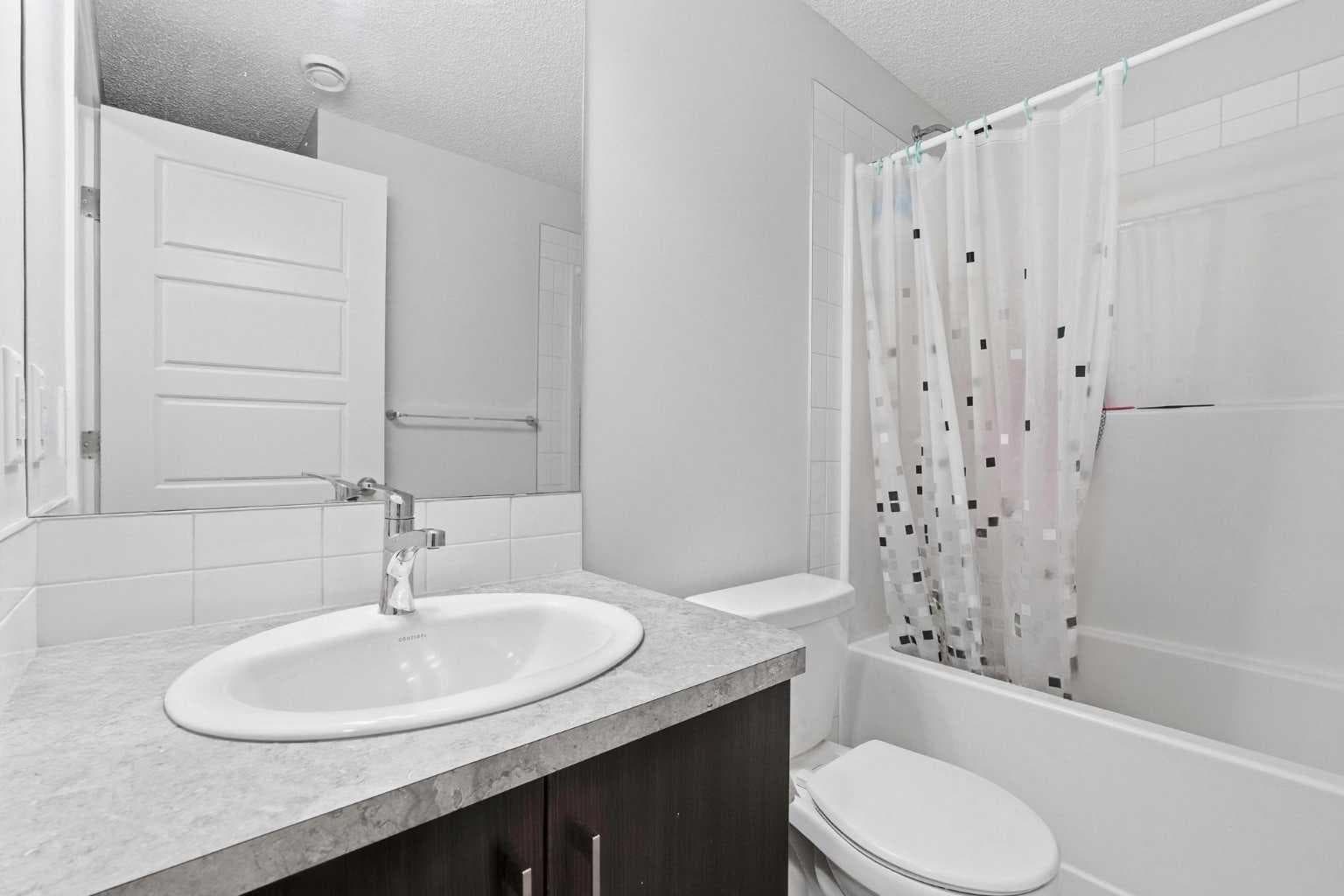 44 Amblefield Avenue NW