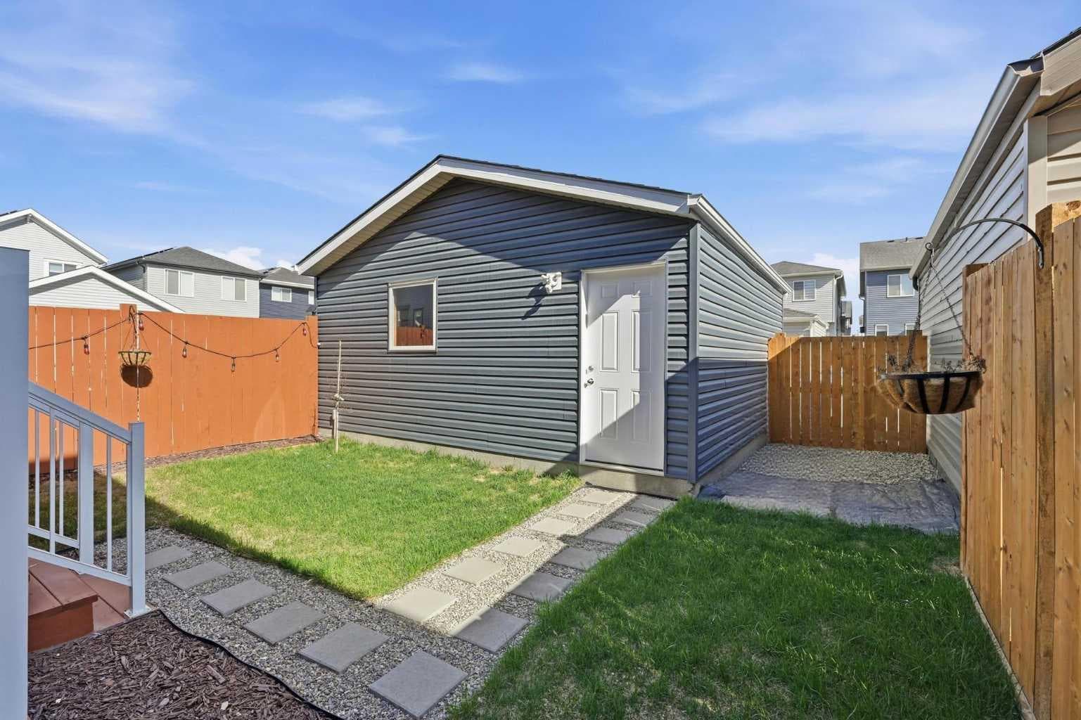 44 Amblefield Avenue NW