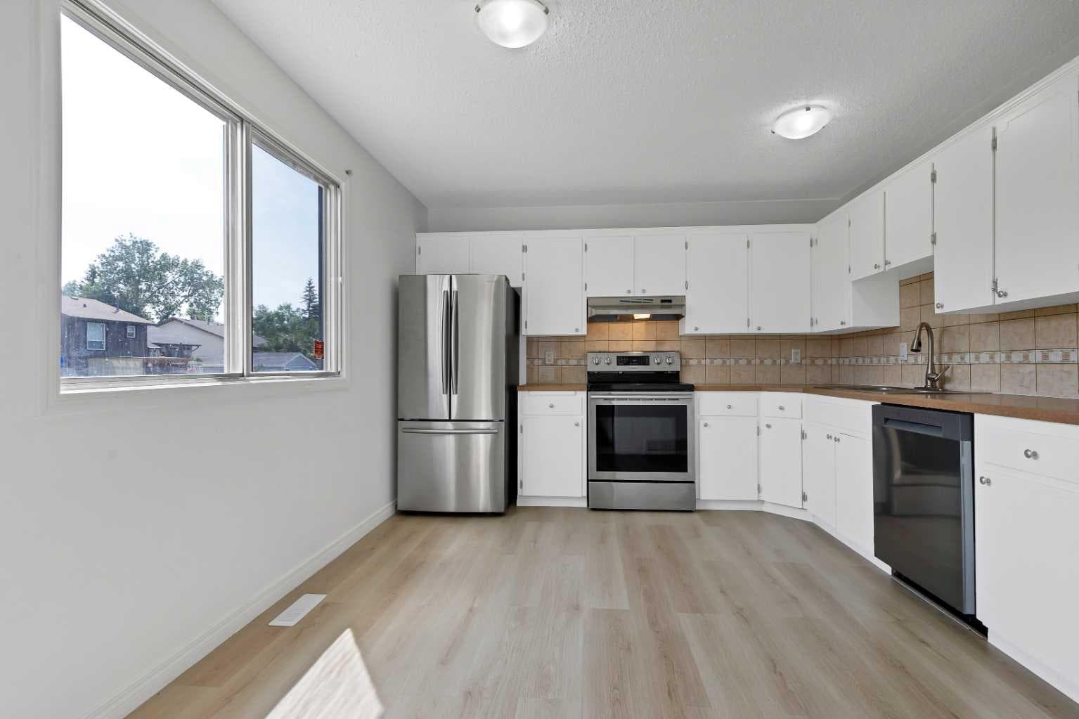 264 Templeview Way NE