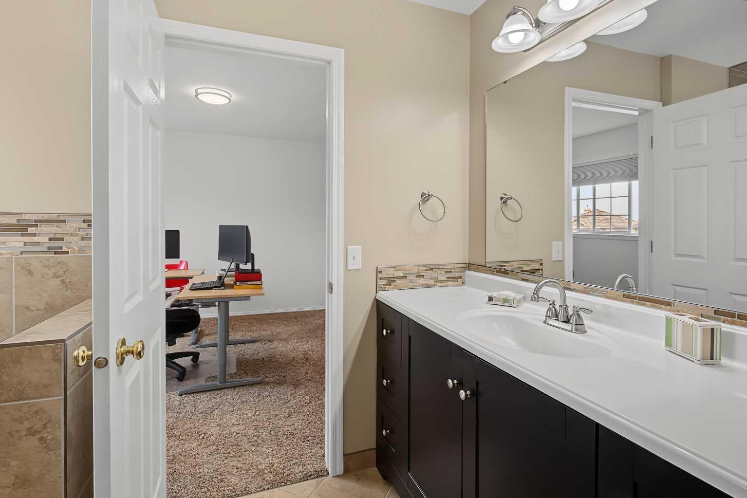 21 Edgebrook Park NW