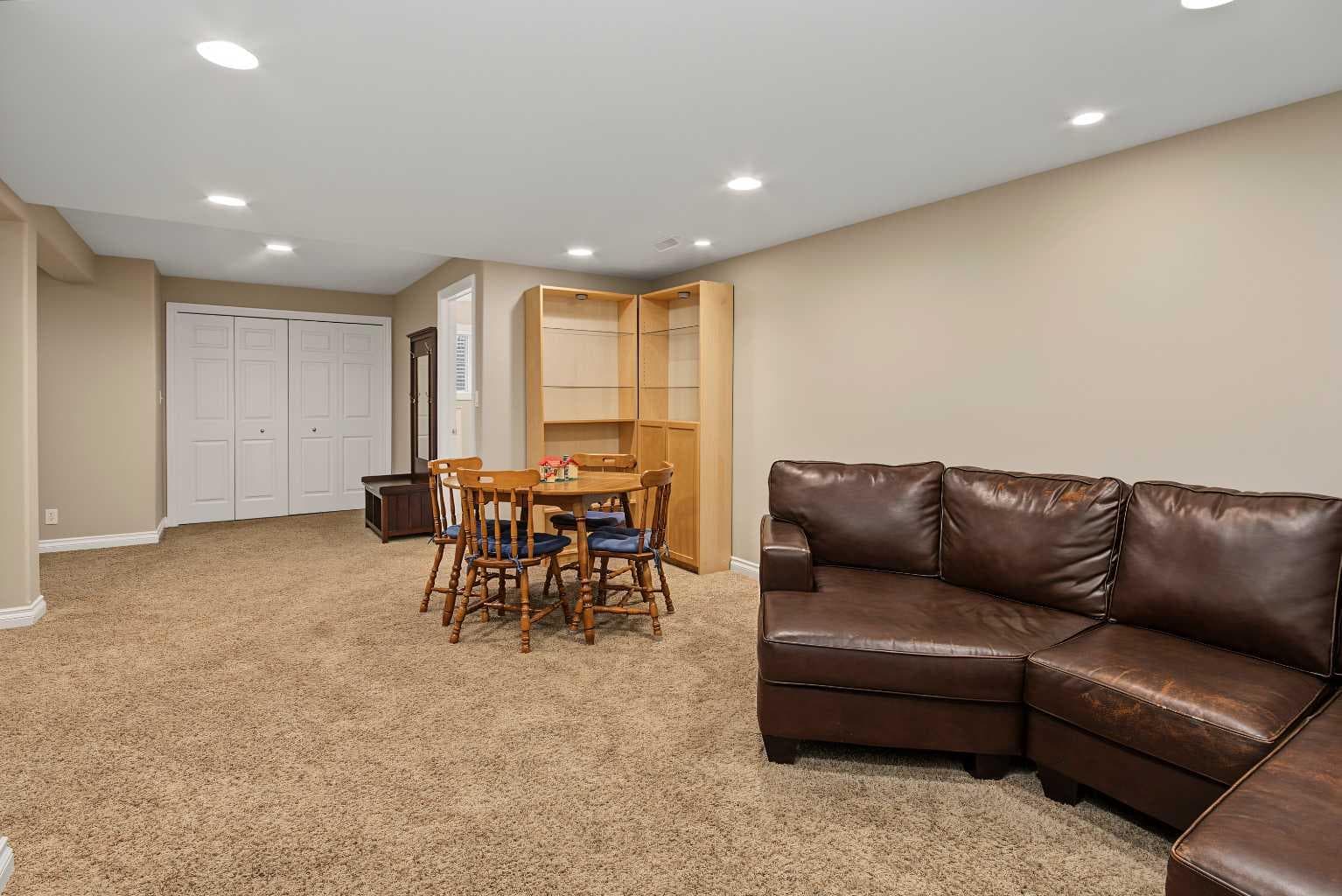 21 Edgebrook Park NW