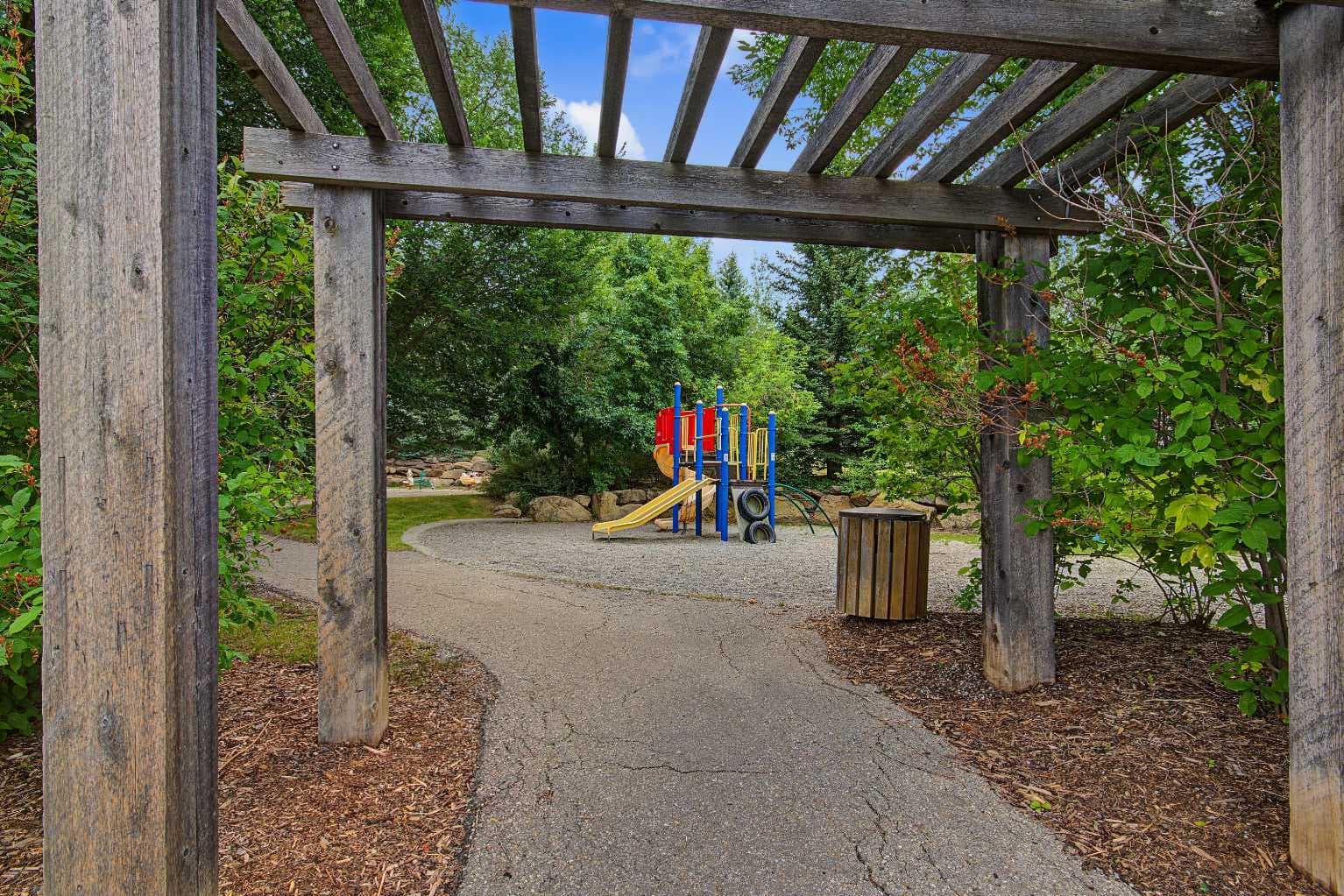 21 Edgebrook Park NW