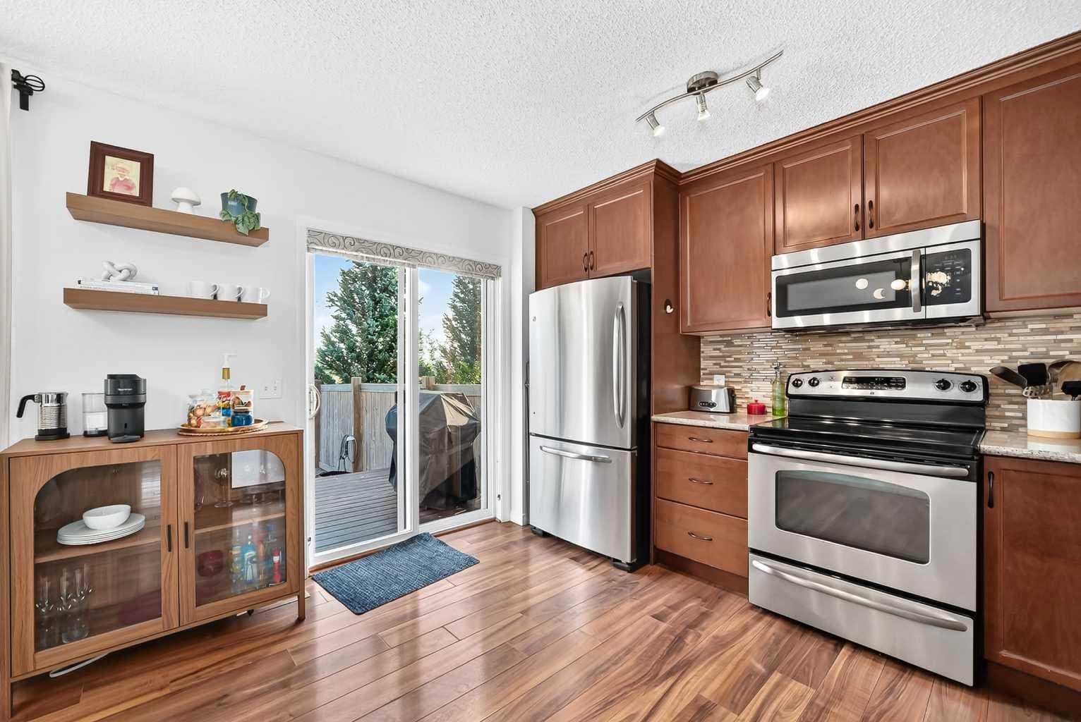 224 Viewpointe Terrace 