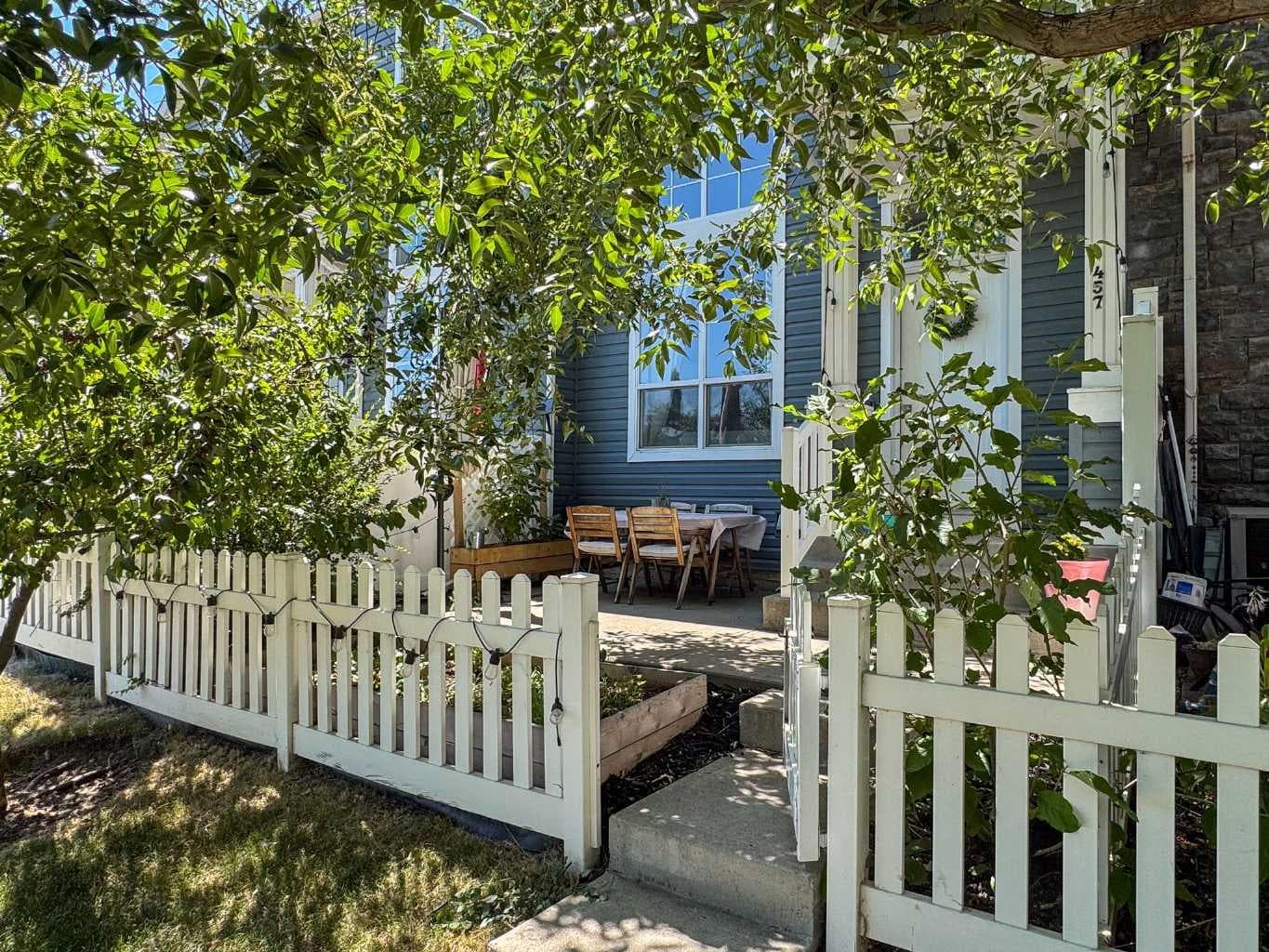 457 Elgin Gardens SE