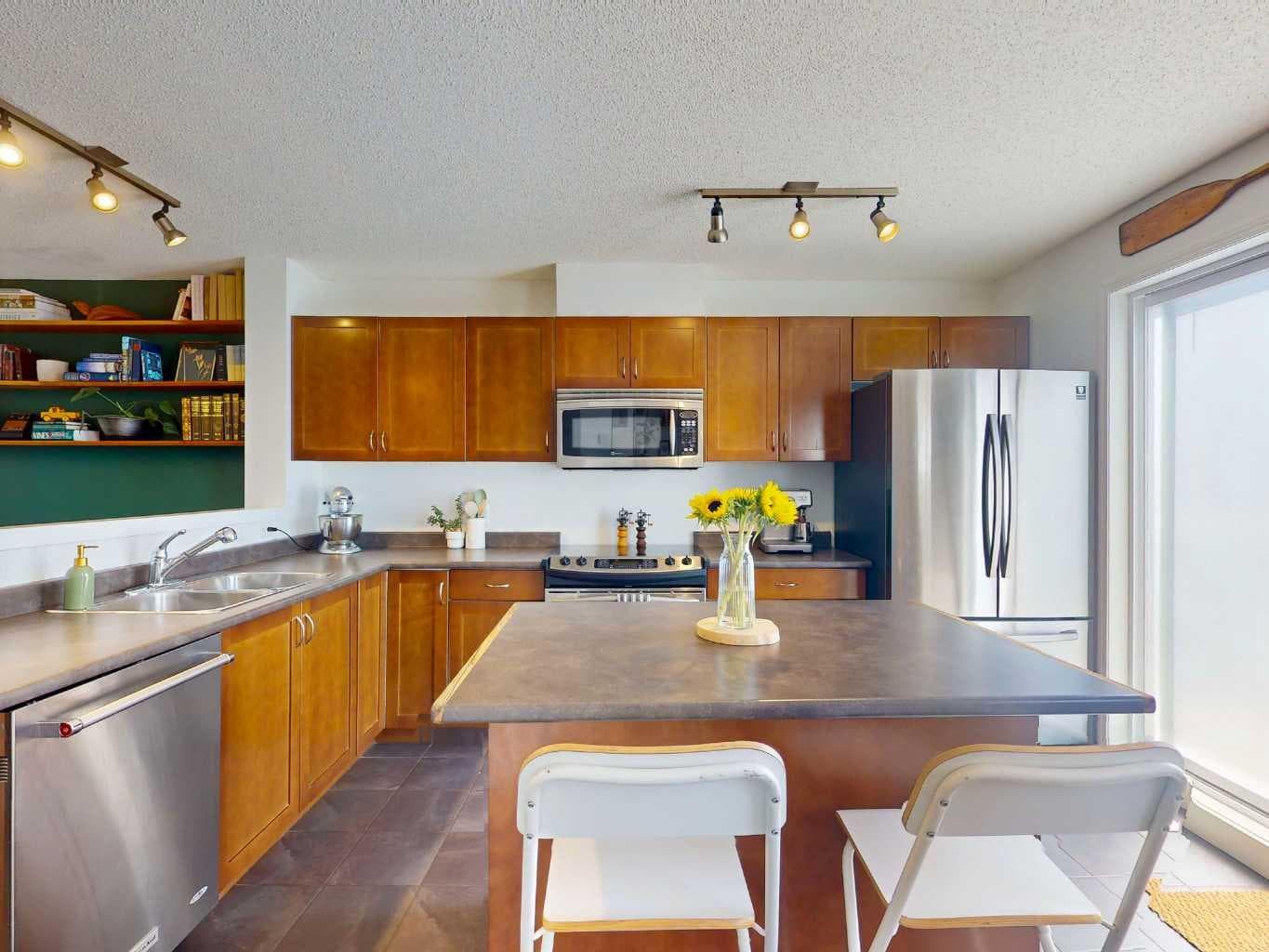 457 Elgin Gardens SE