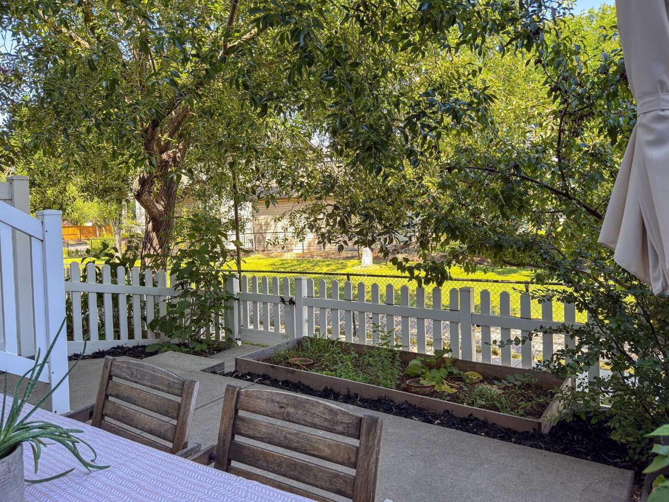457 Elgin Gardens SE